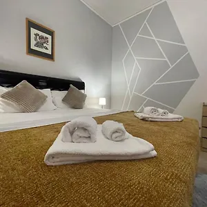 https://arena-maroncelli-room2.hotelinveneto.com